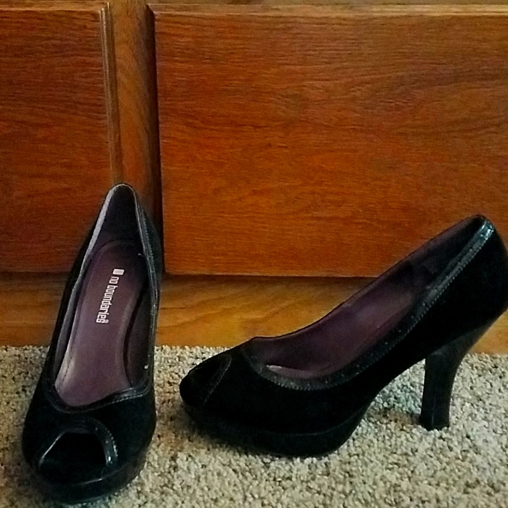 Women's high-heeled open toe shoe